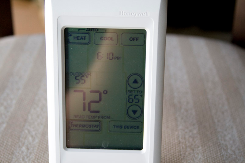 Illustration for article titled Honeywell Touchscreen Thermostat and Portable Remote Review